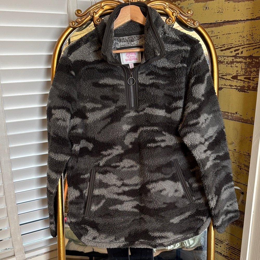 Cozy Camo Sherpa Jacket large